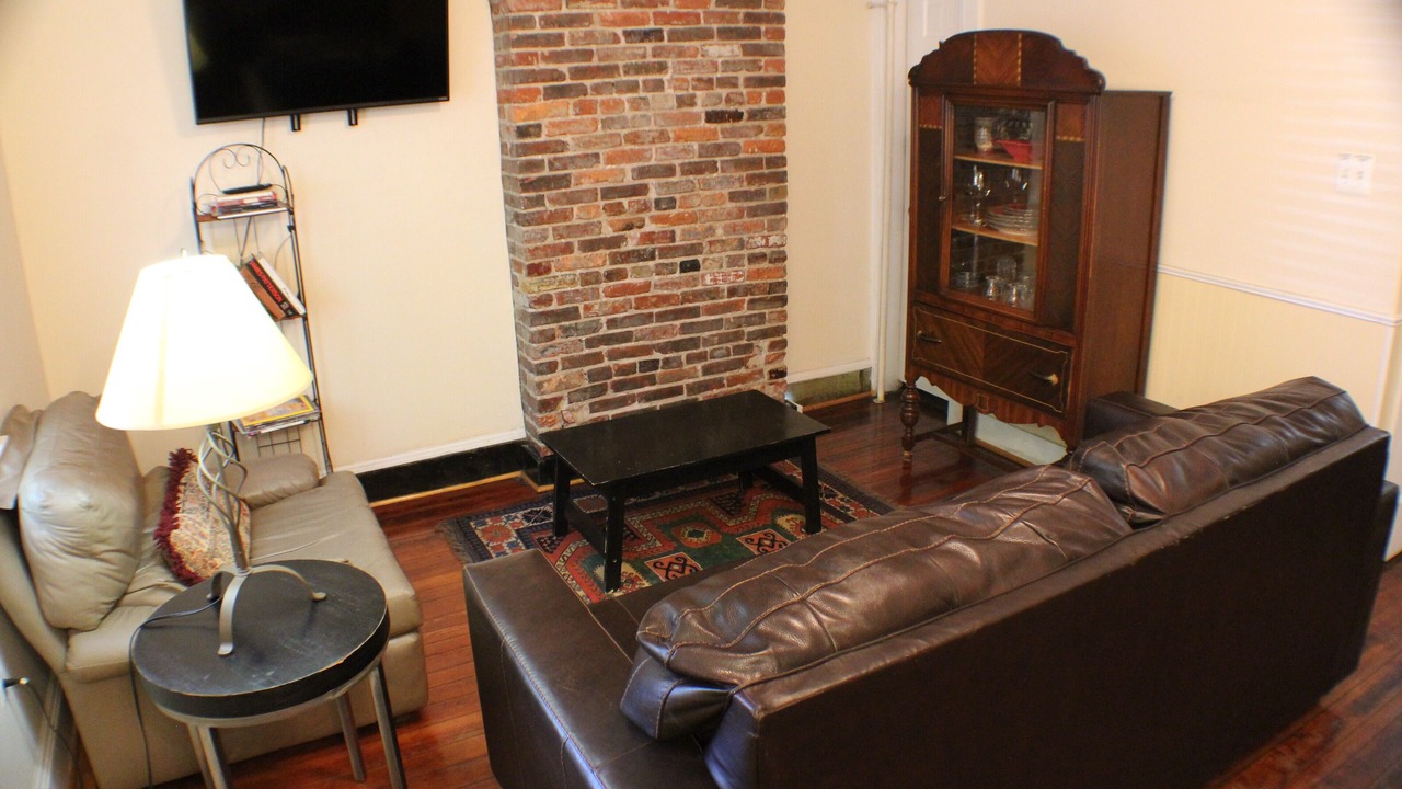 Photo of Livingroom in Fells Point