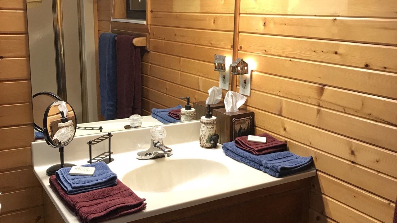 Photo of Bathroom in Gatlinburg - Pigeon Forge