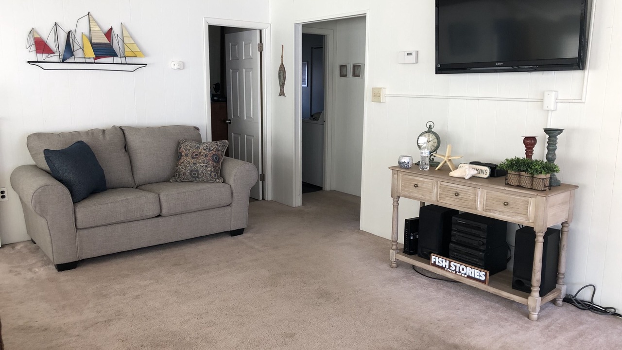 Photo of Livingroom in Beach Haven West