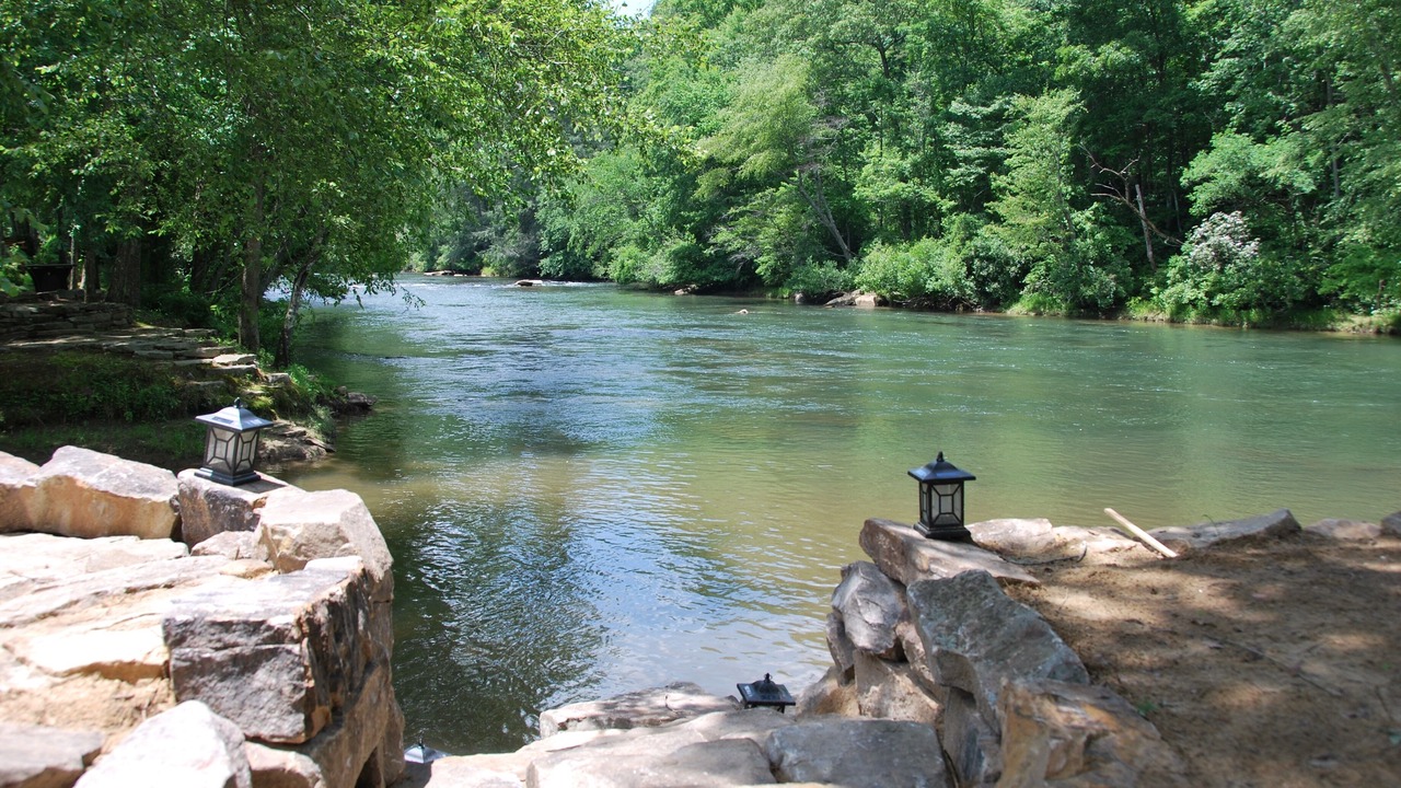 Photo of Others in Mineral Bluff