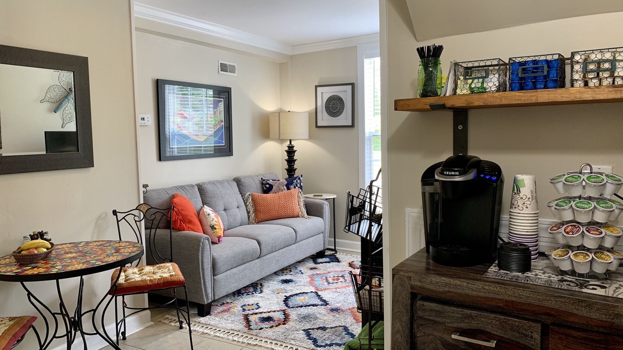Photo of Livingroom in St. Elmo Improvement League