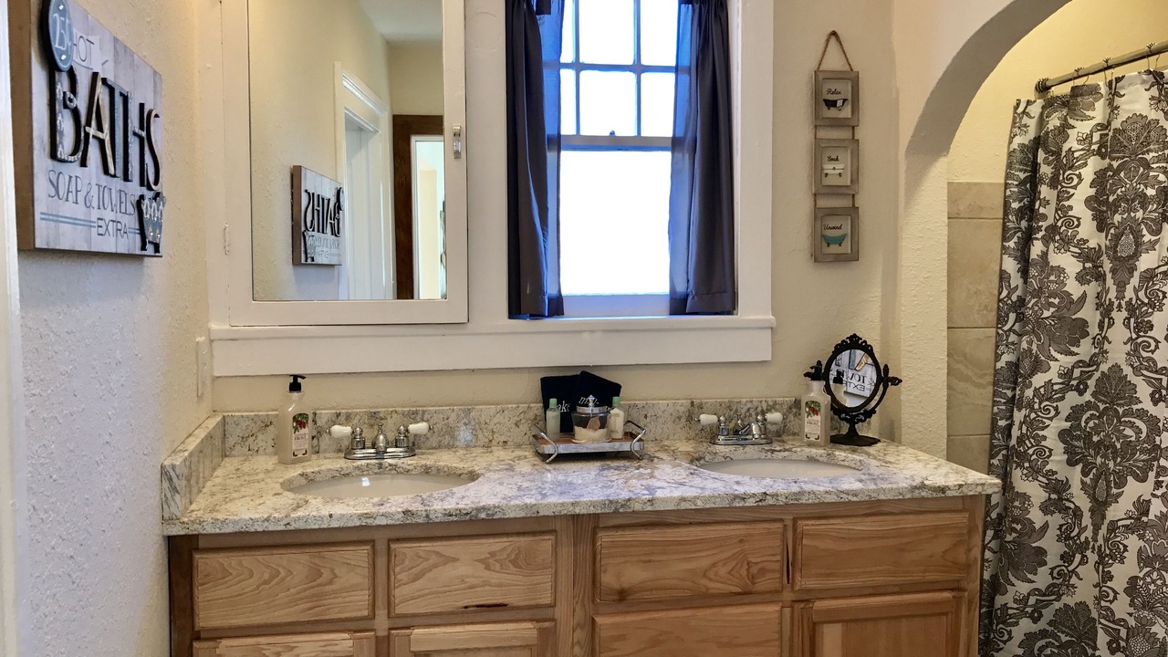 Photo of Bathroom in Avery Creek