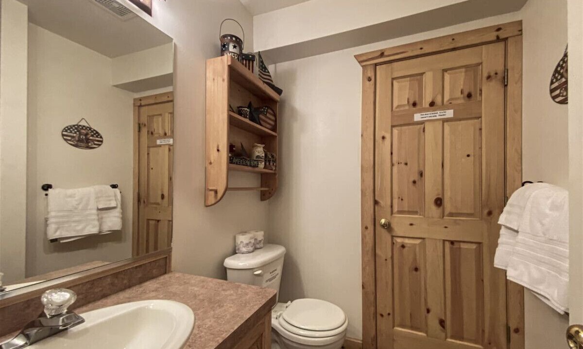 Photo of Bathroom in Harbor Village