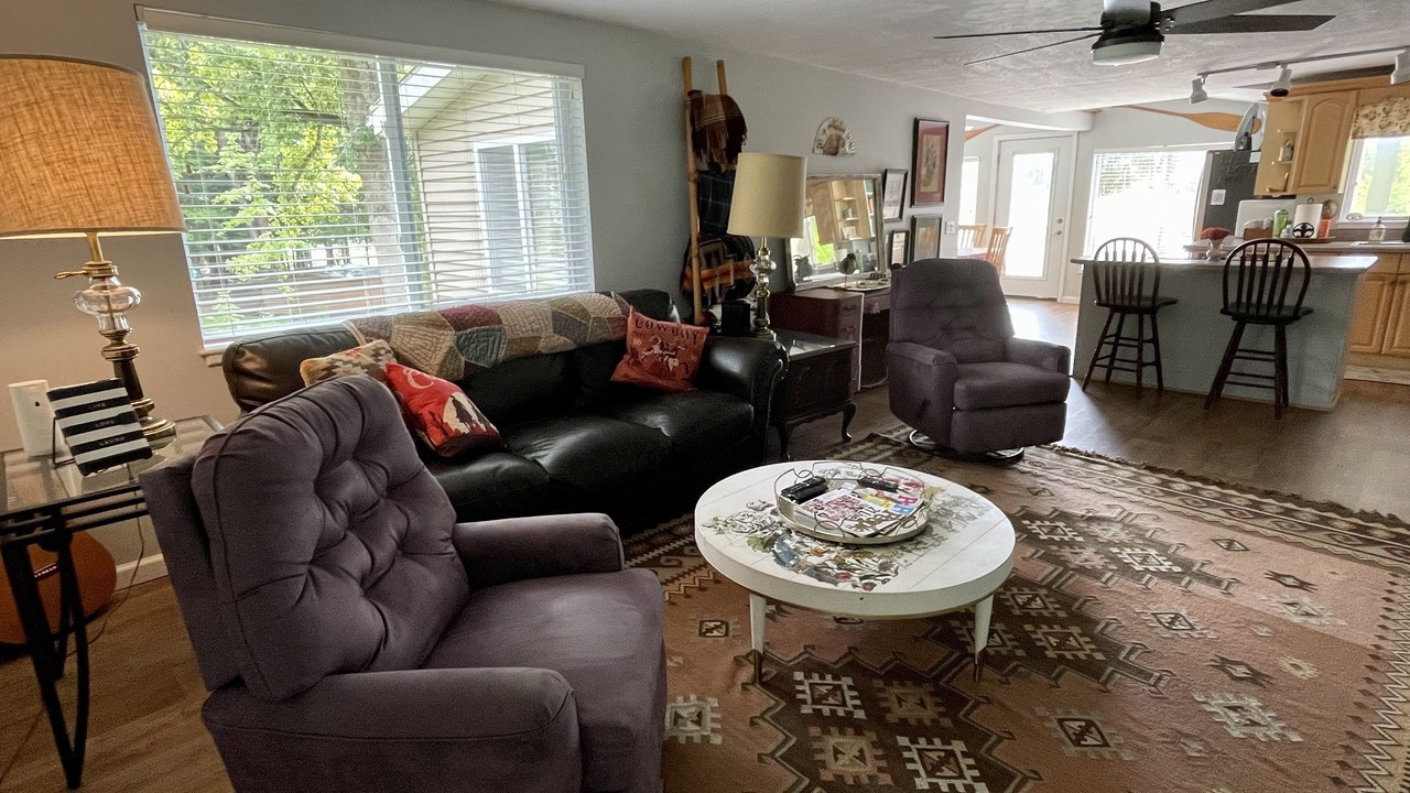 Photo of Livingroom in Cambridge Springs