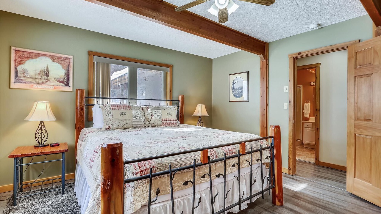 Photo of Bedroom in Timberline