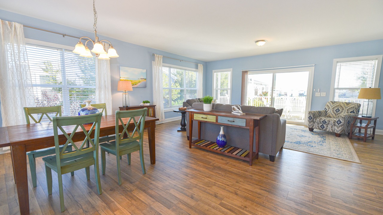 Photo of Livingroom in Long Neck