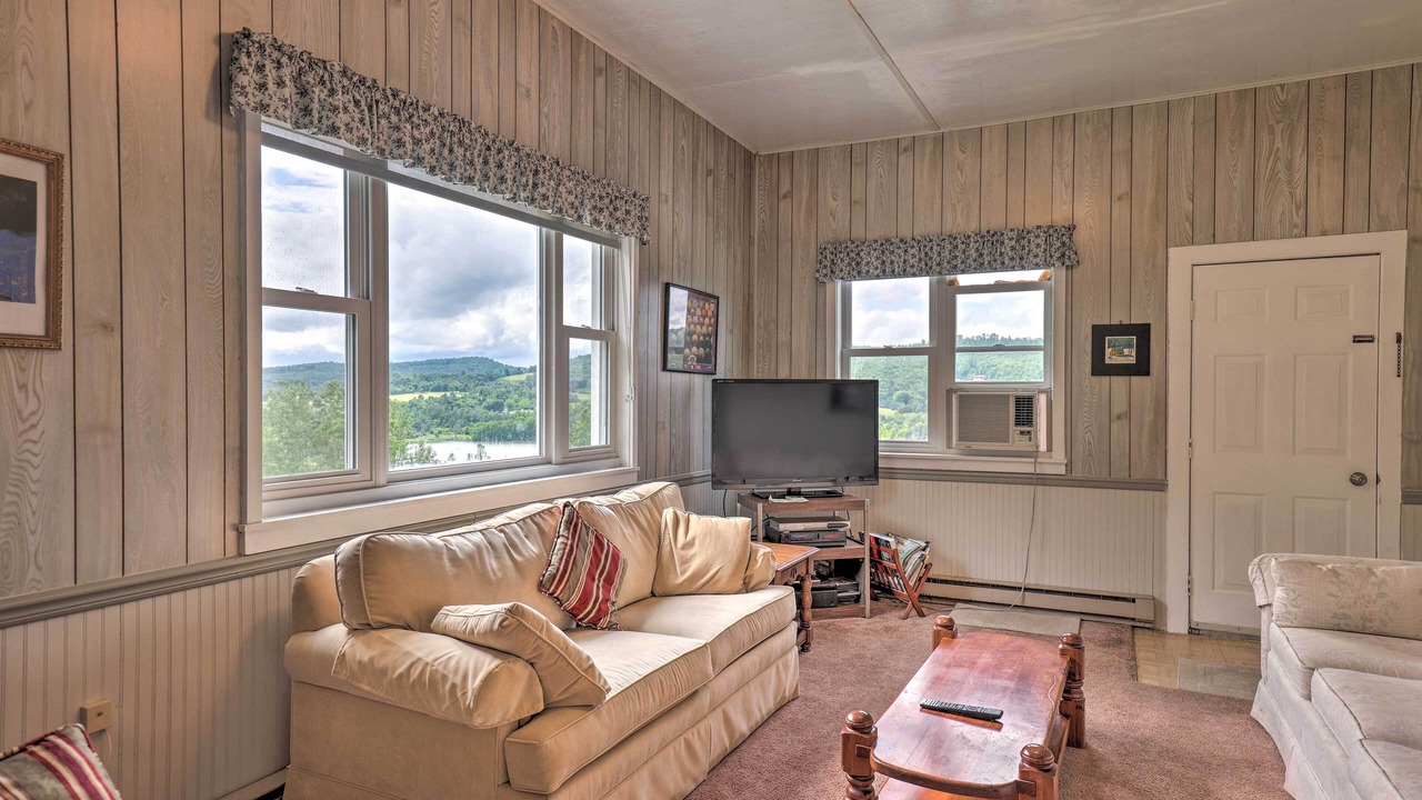 Photo of Livingroom in Millerton