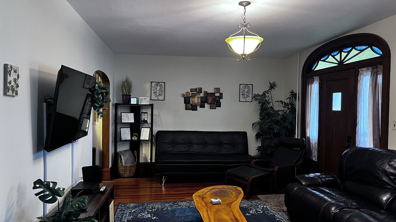 Photo of Livingroom in Palmyra