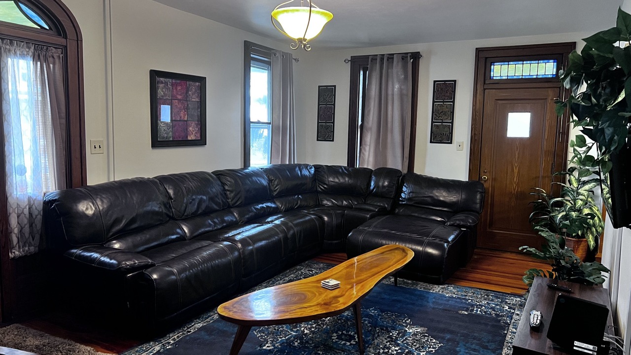 Photo of Livingroom in Palmyra