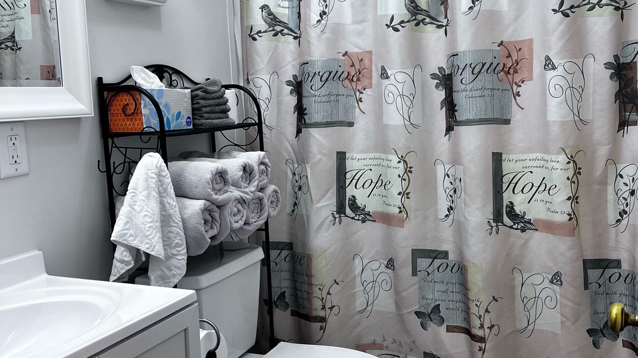 Photo of Bathroom in Palmyra