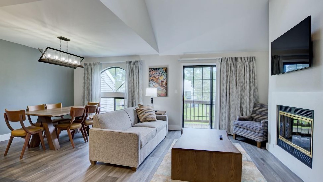 Photo of Livingroom in East Stroudsburg