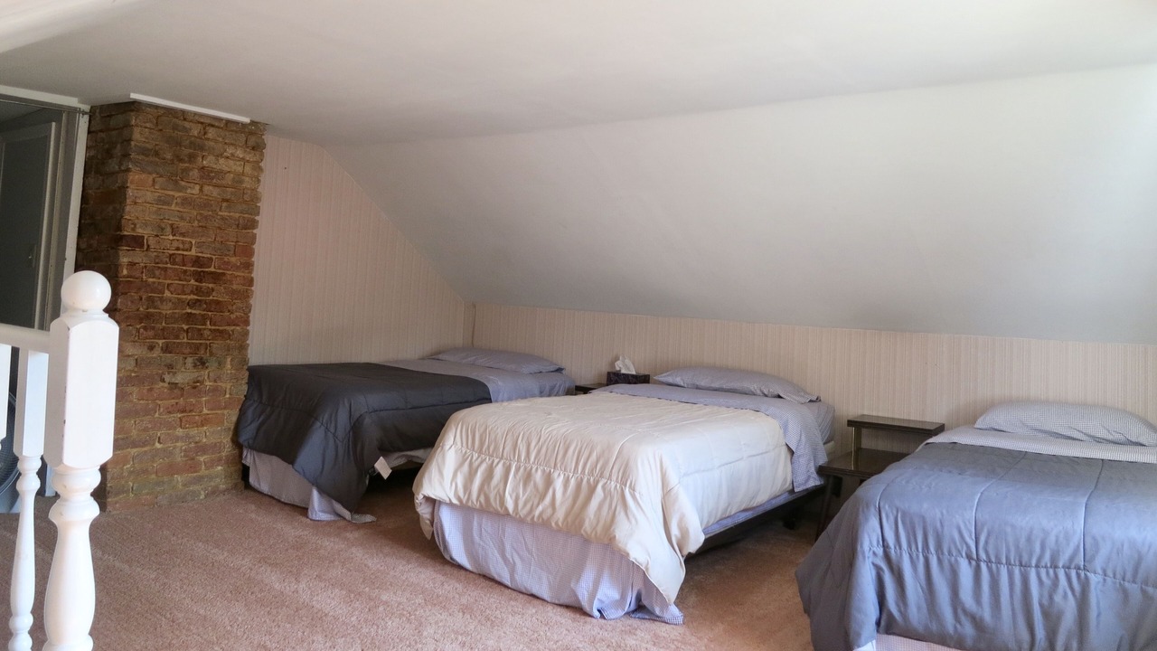 Photo of Bedroom in Nelsonville