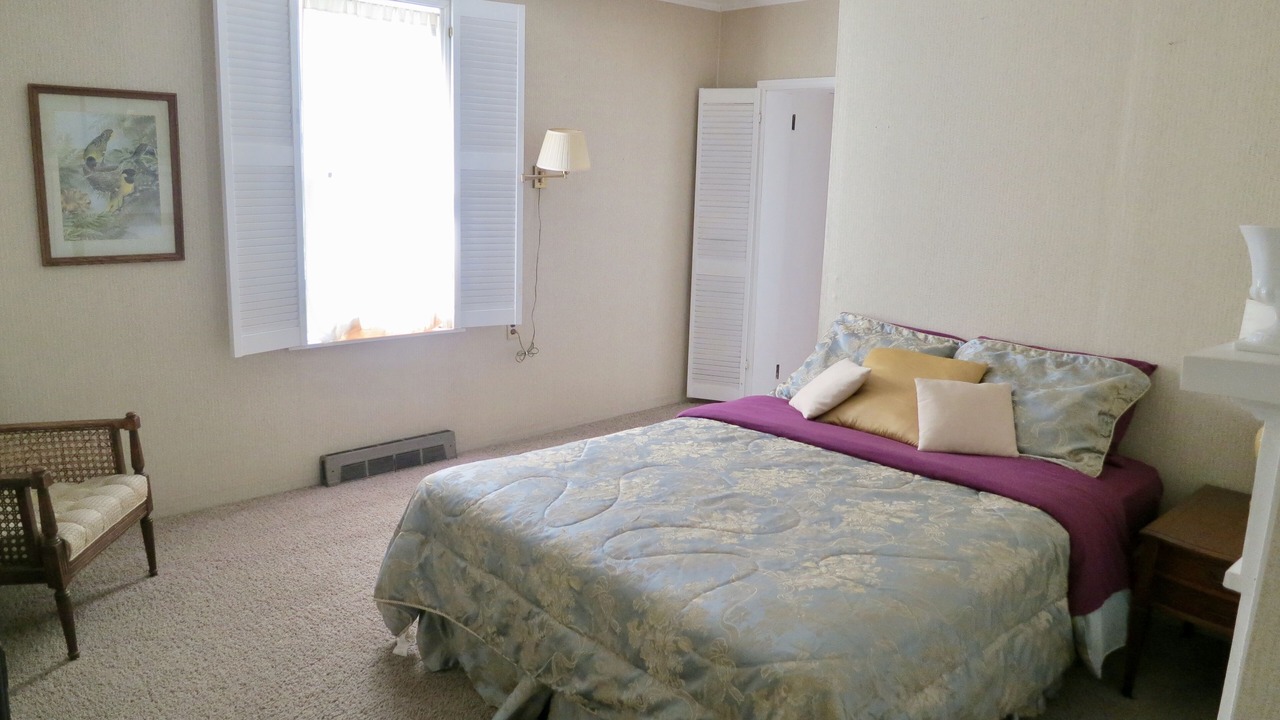 Photo of Bedroom in Nelsonville