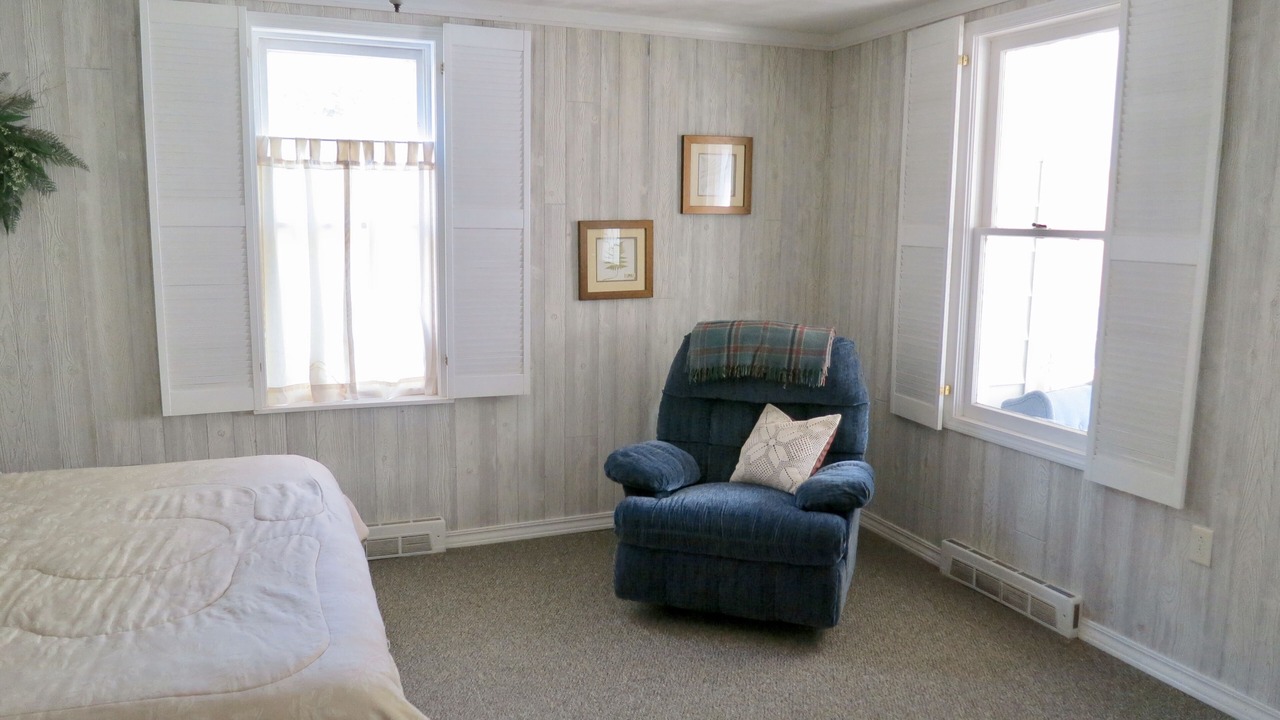 Photo of Bedroom in Nelsonville
