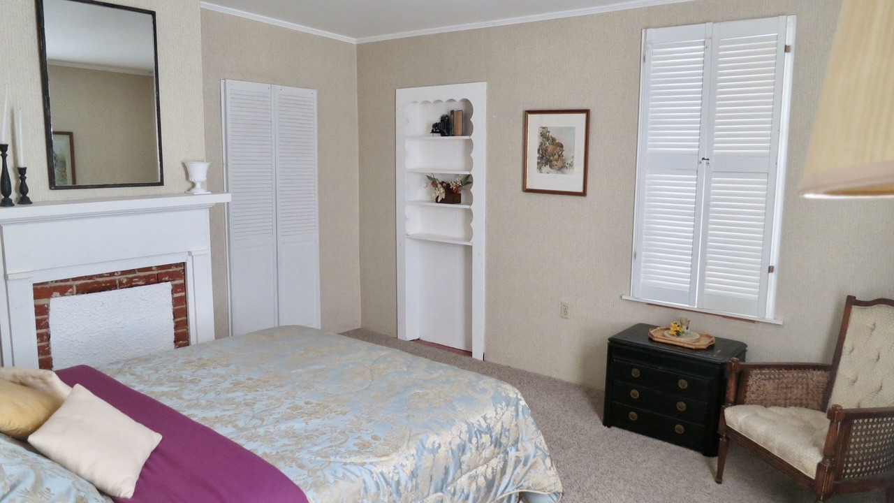 Photo of Bedroom in Nelsonville