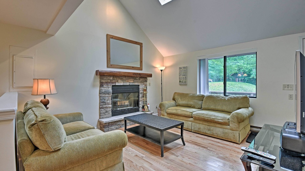 Photo of Bedroom in Pocono Lake