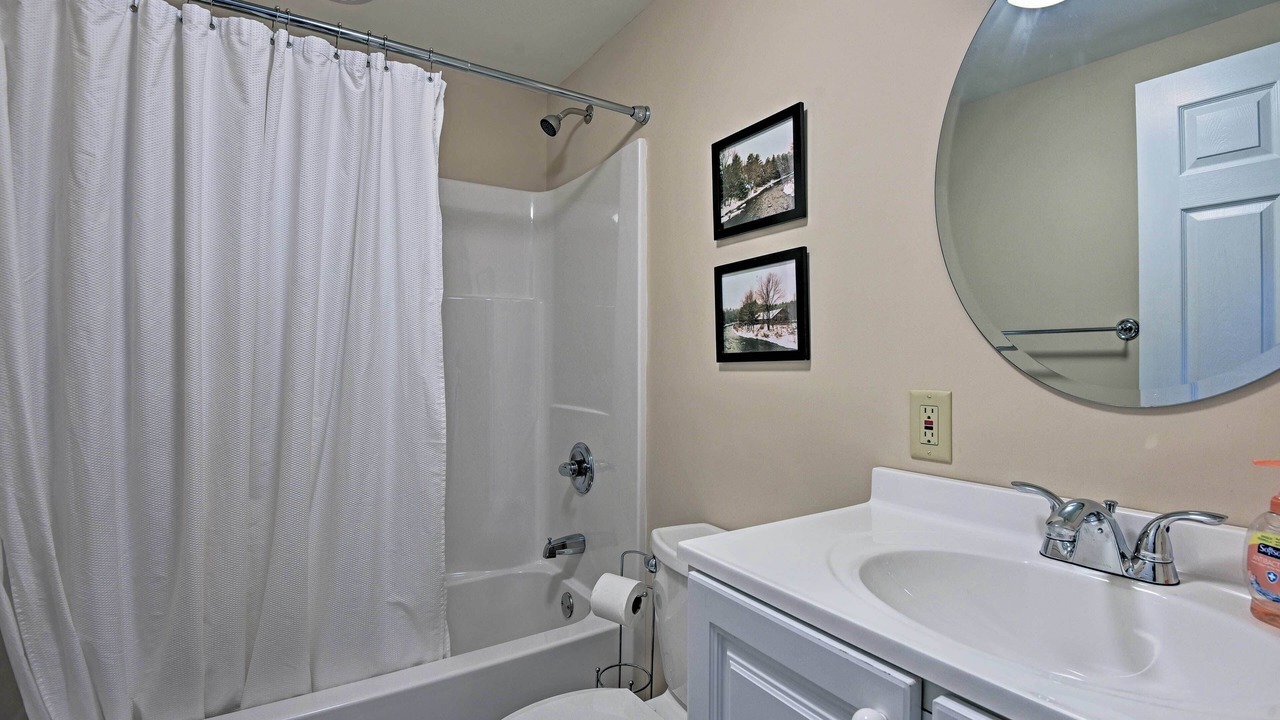 Photo of Bathroom in Pocono Lake