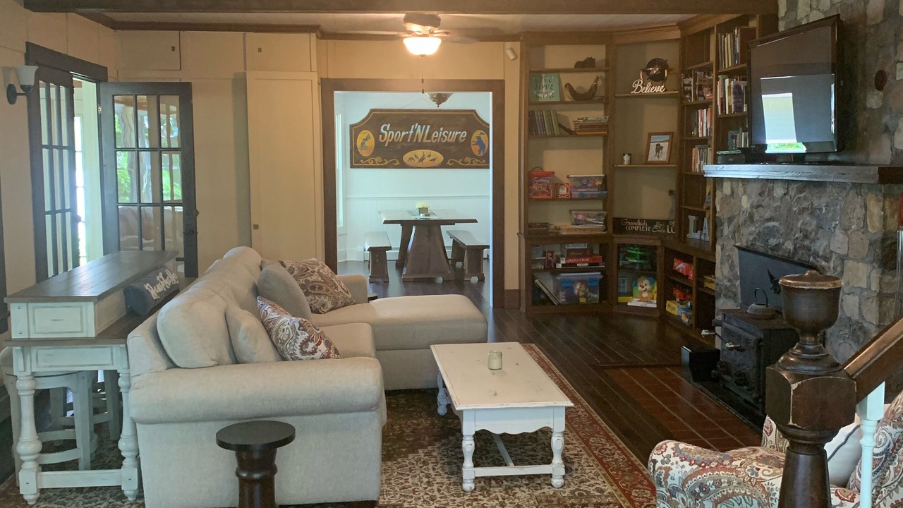 Photo of Bedroom in Findley Lake