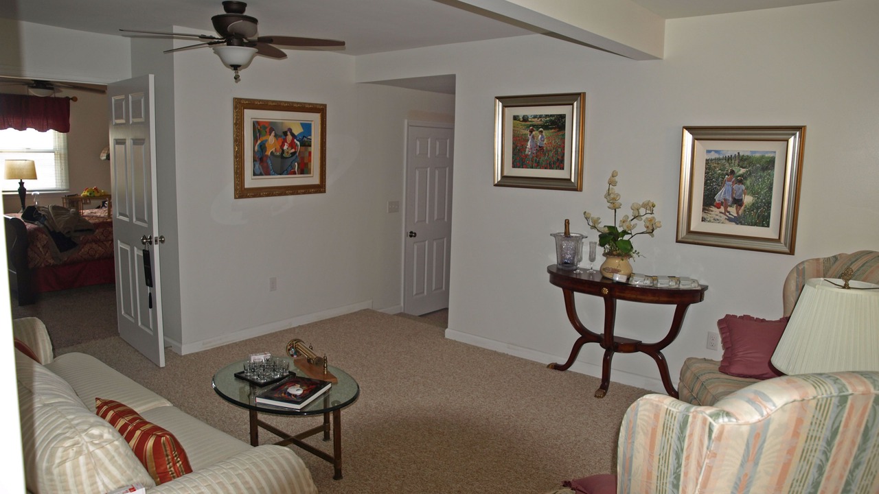 Photo of Livingroom in Kutztown