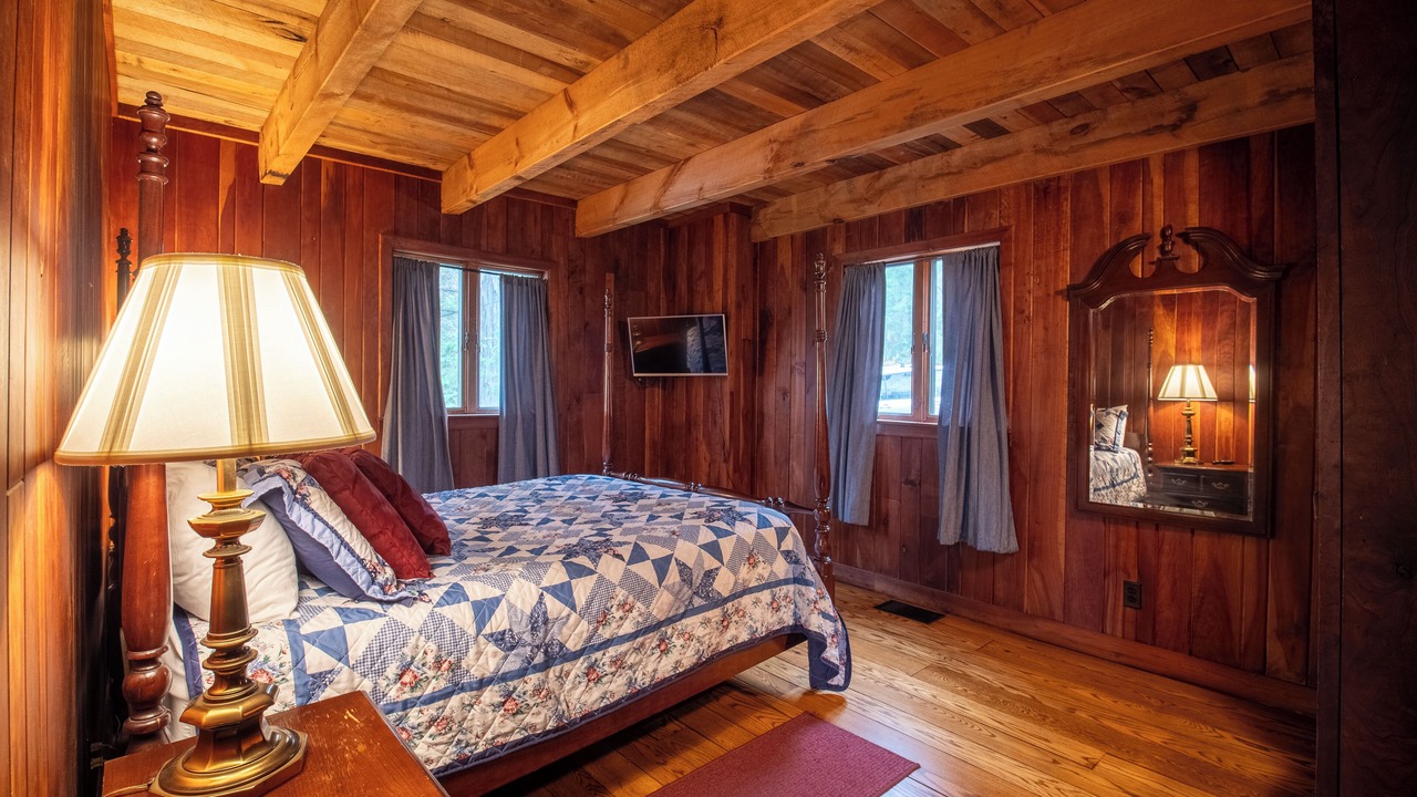 Photo of Bedroom in Champion