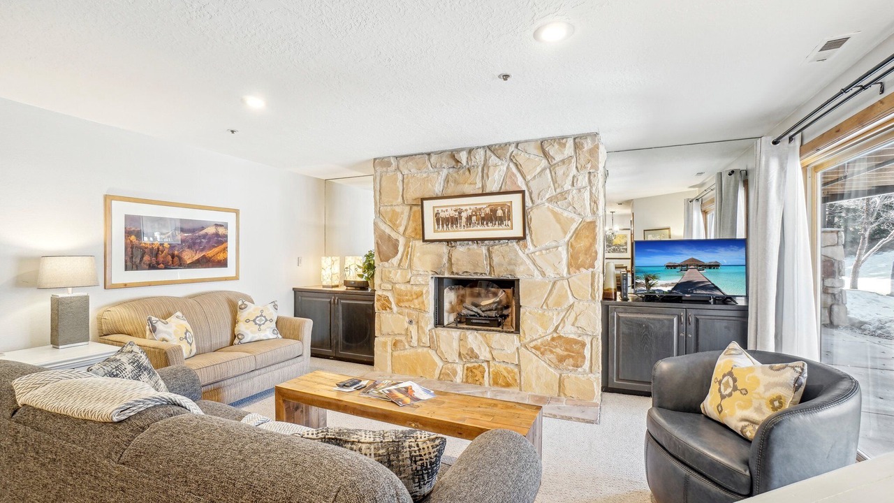 Photo of Livingroom in North Park City