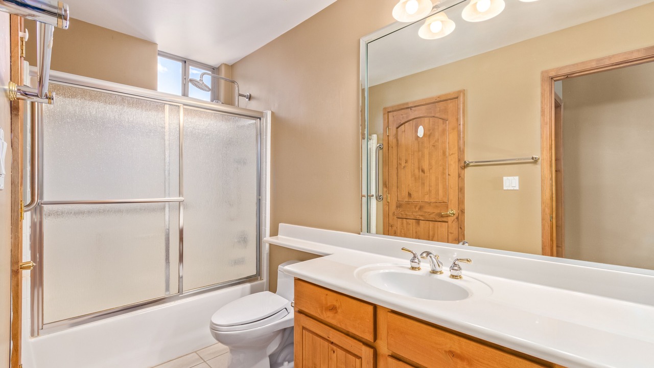 Photo of Bathroom in Red Mountain Ranch