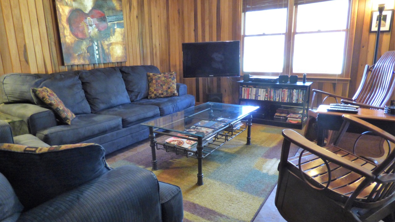 Photo of Livingroom in Elkins