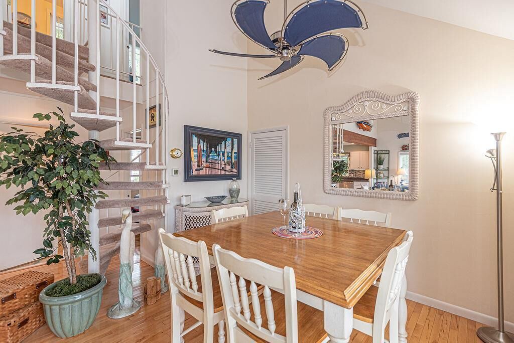 Photo of Livingroom in Ocean Pines