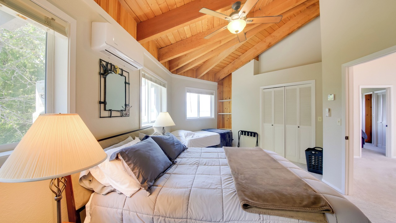 Photo of Bedroom in Sandpoint