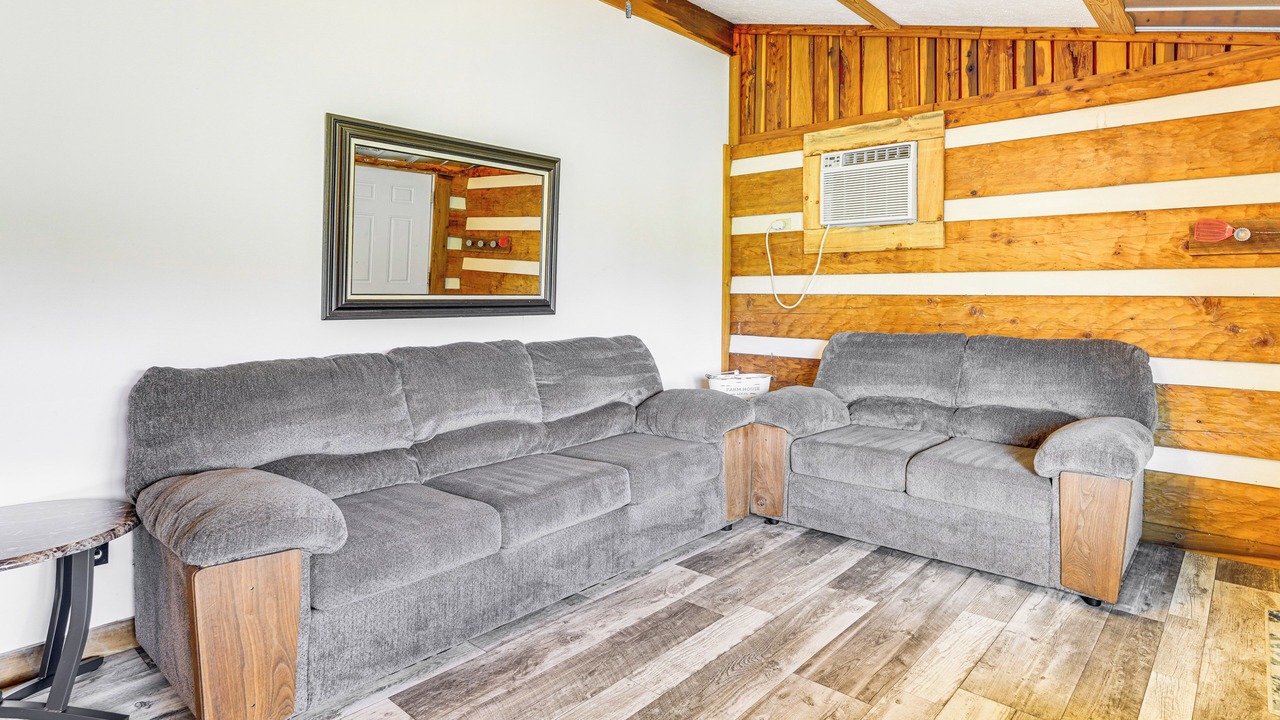 Photo of Bedroom in Rogersville
