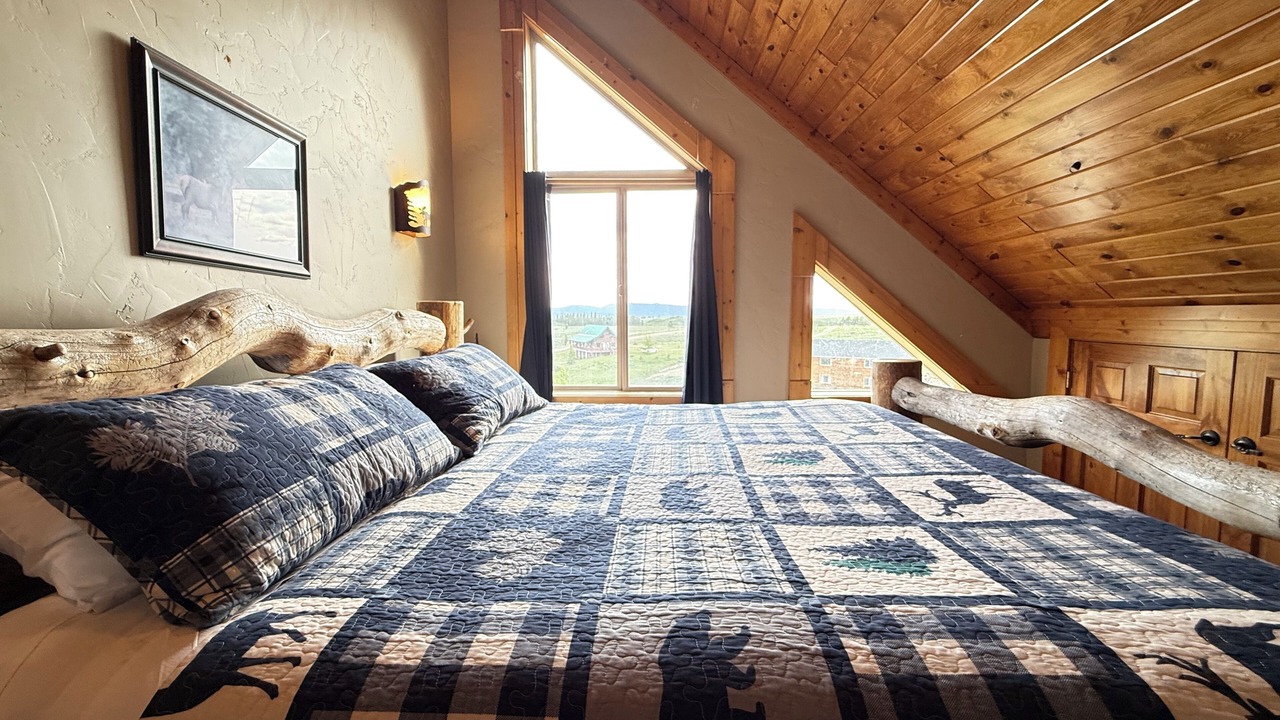 Photo of Bedroom in Island Park