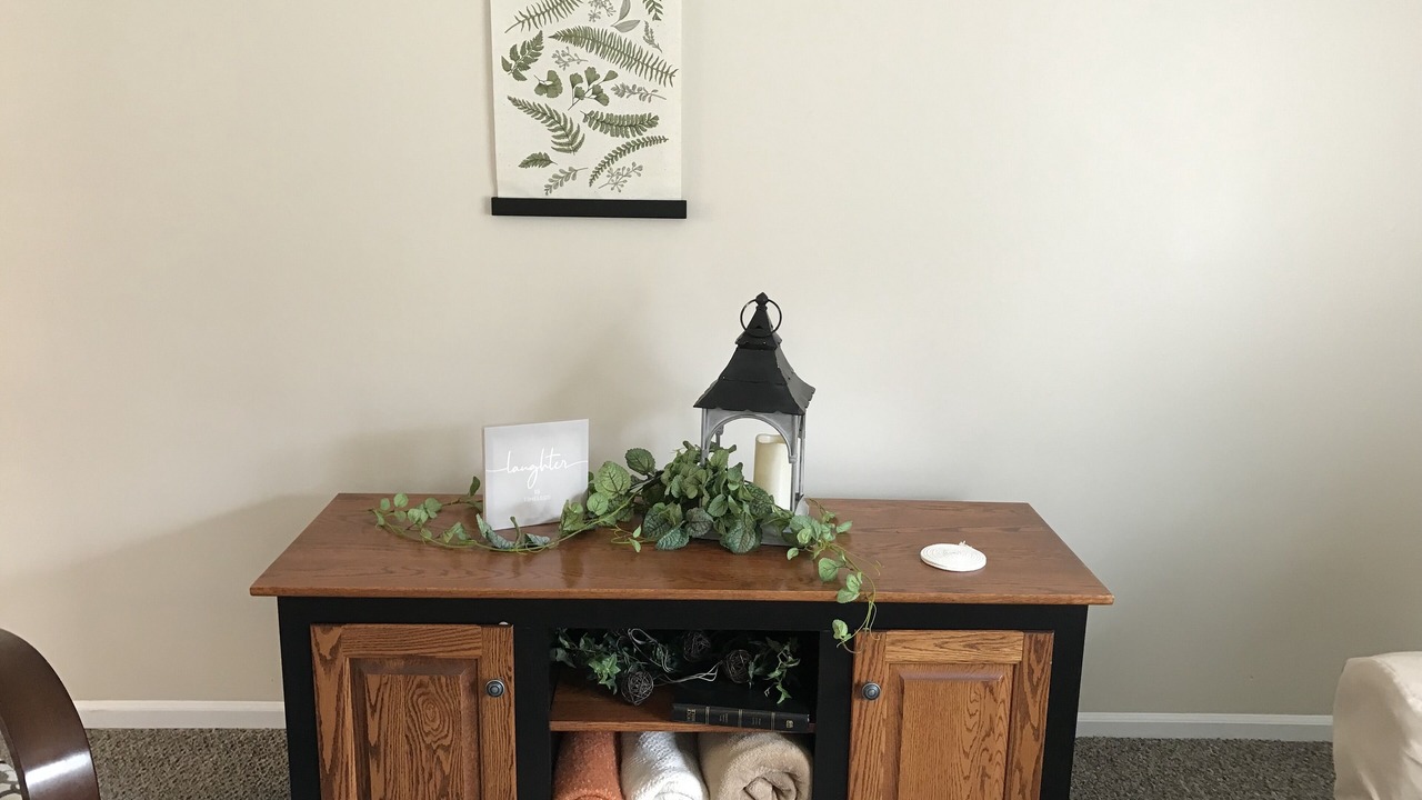 Photo of Livingroom in East Earl
