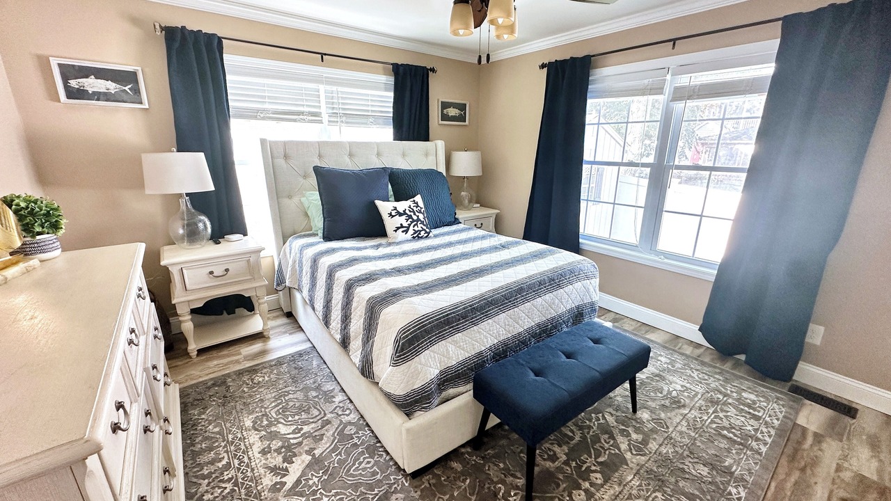 Photo of Bedroom in Town Bank