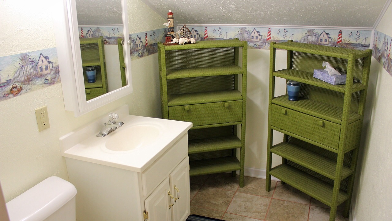 Photo of Bathroom in Oak Harbor