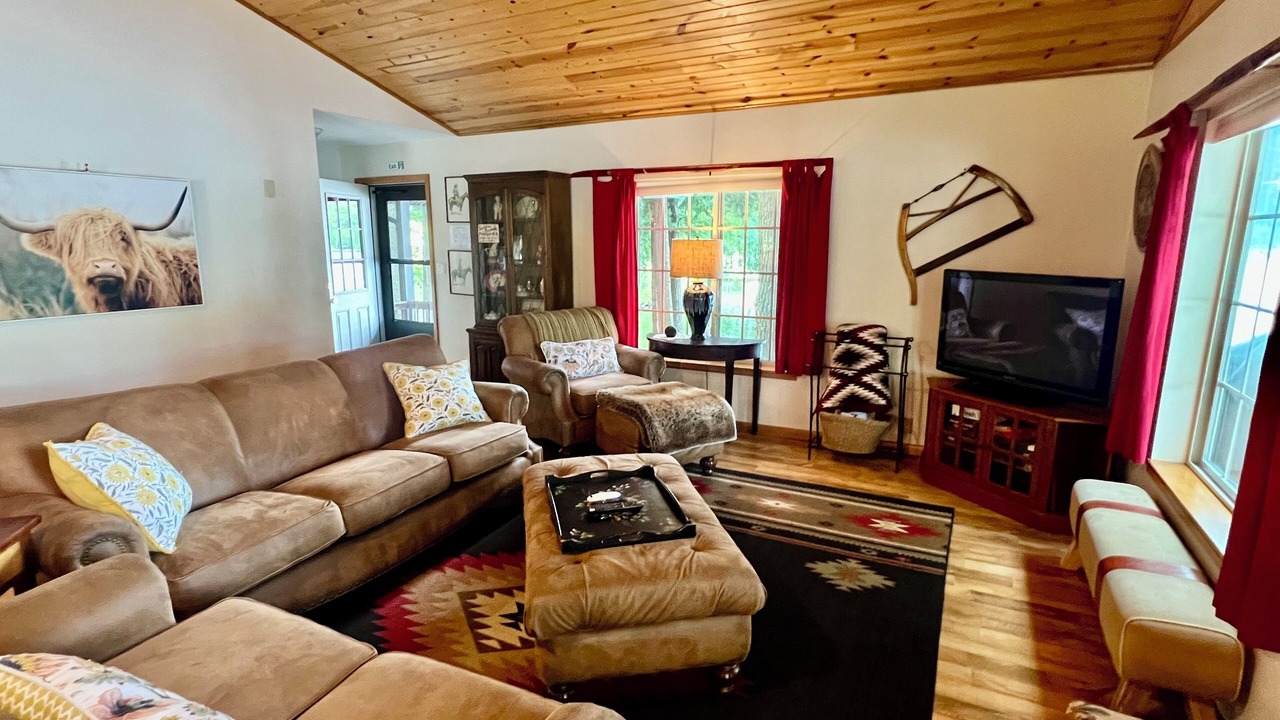 Photo of Bedroom in Cambridge Springs
