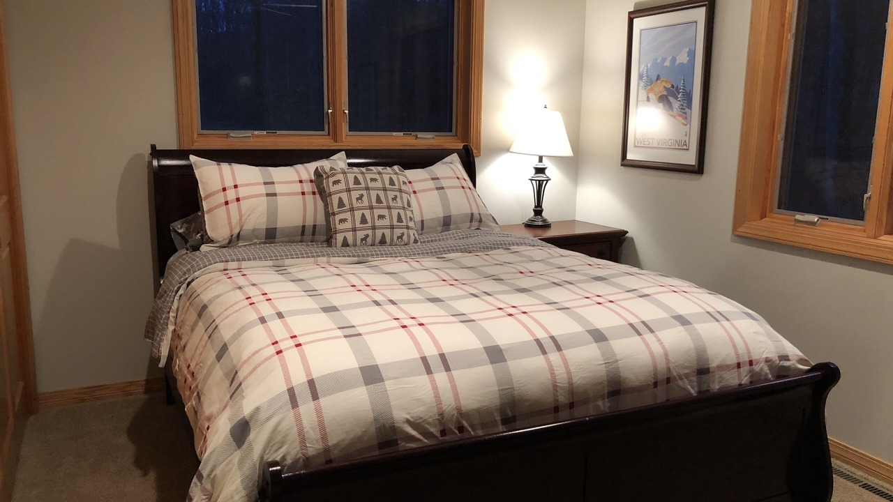 Photo of Bedroom in Timberline