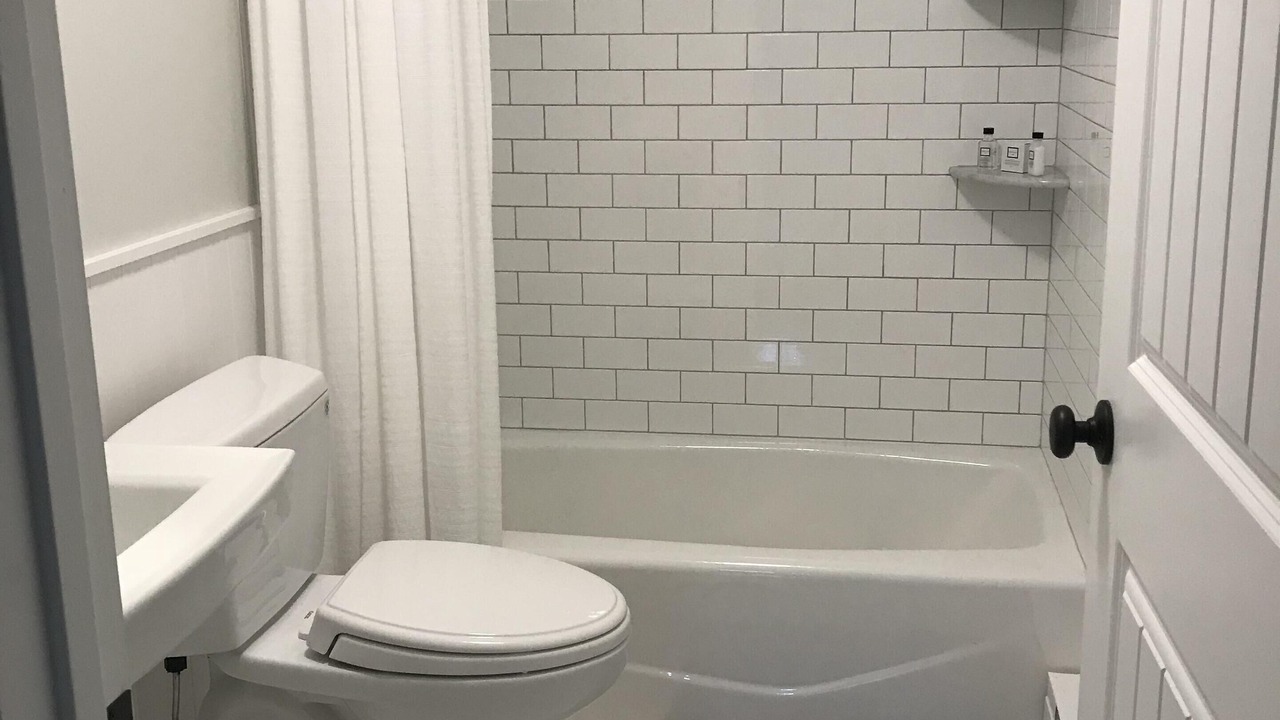 Photo of Bathroom in Holmes