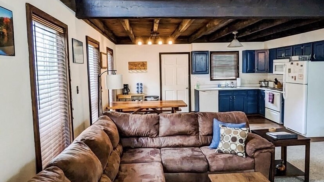 Photo of Livingroom in Benton