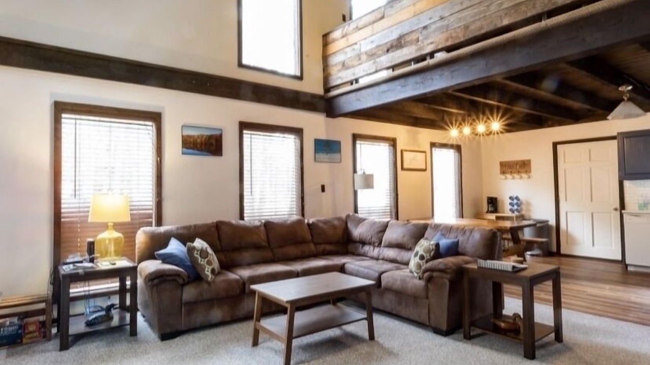 Photo of Livingroom in Benton