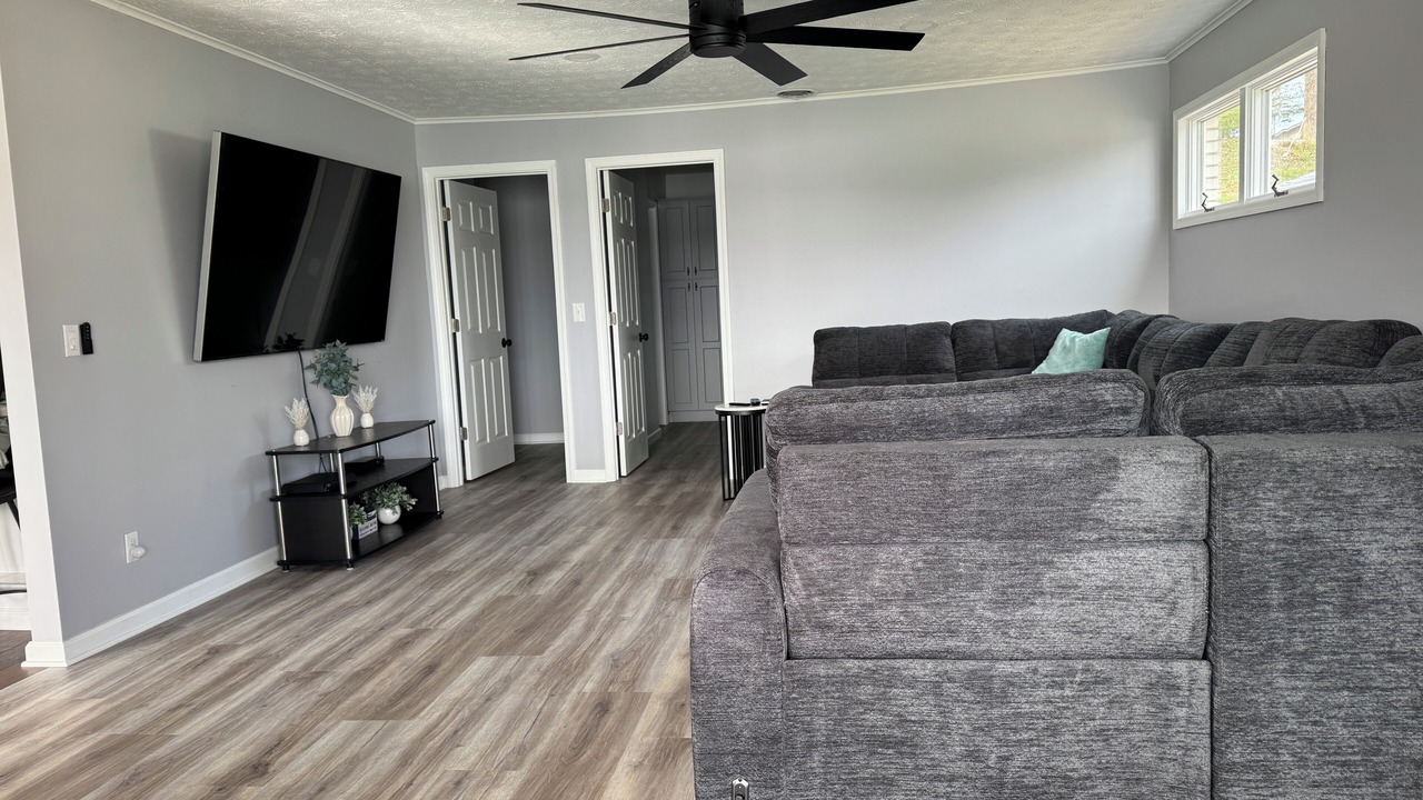 Photo of Livingroom in La Follette