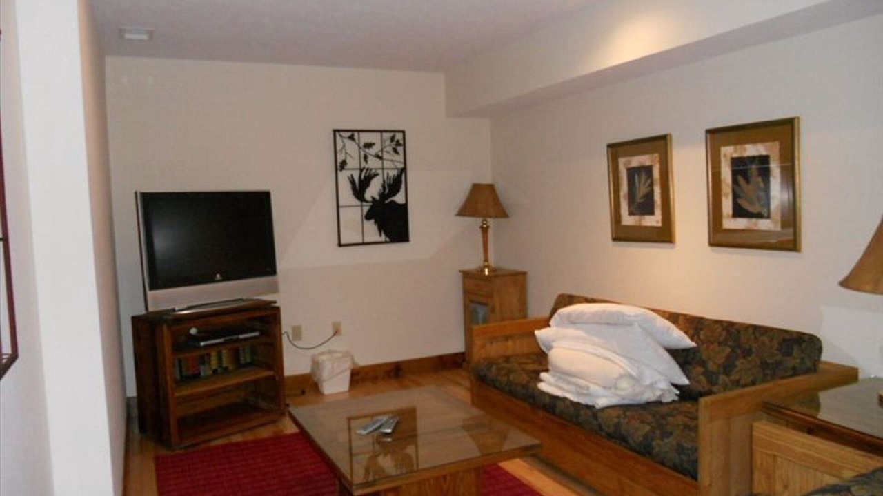 Photo of Livingroom in Seven Springs