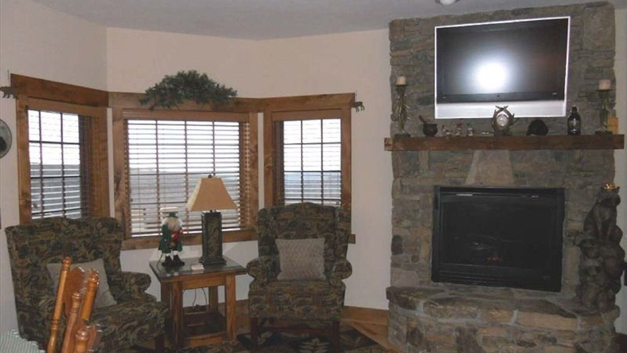 Photo of Livingroom in Seven Springs