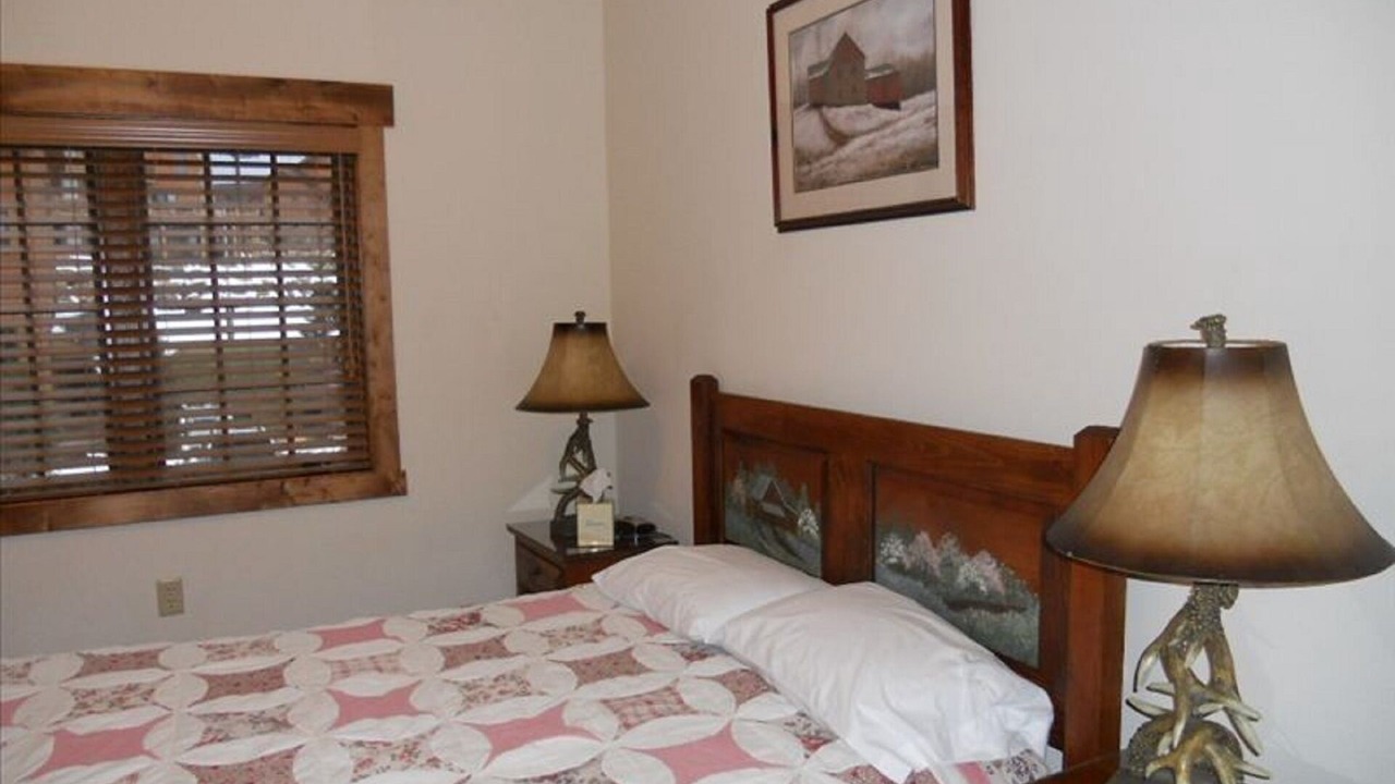 Photo of Bedroom in Seven Springs