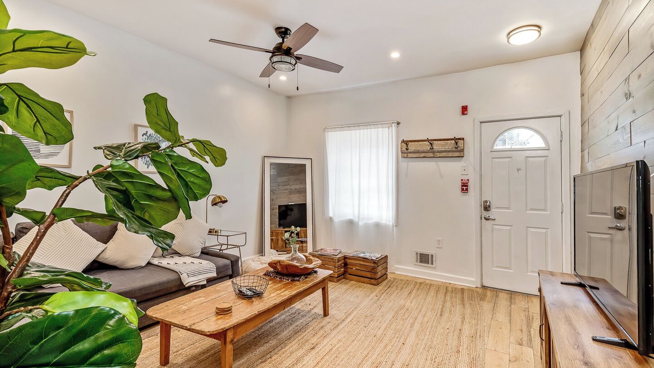 Photo of Livingroom in Northern Liberties