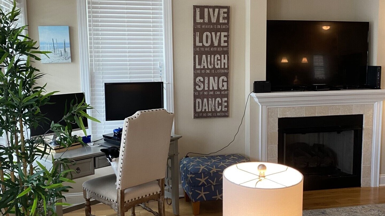Photo of Livingroom in North End