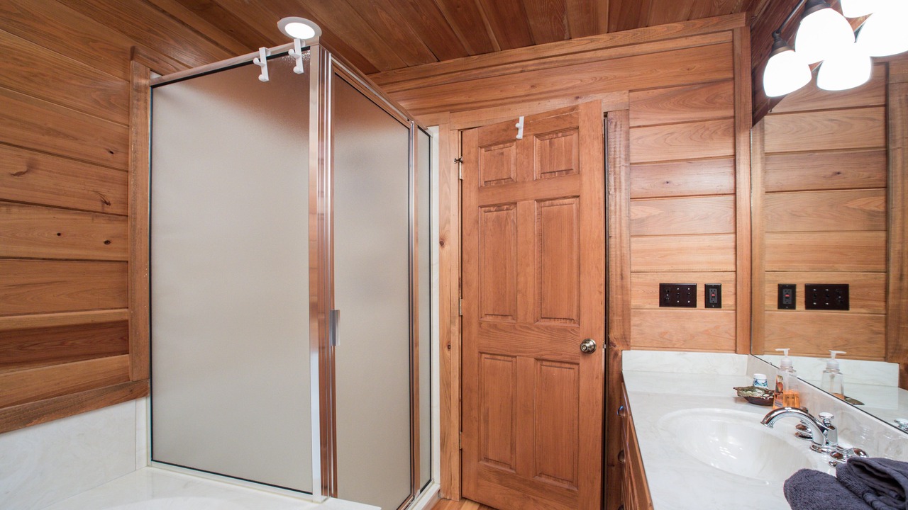 Photo of Bathroom in Ten Mile