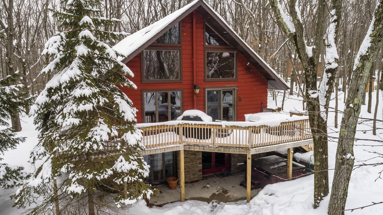 Photo of Outdoor in Lake Harmony Estates