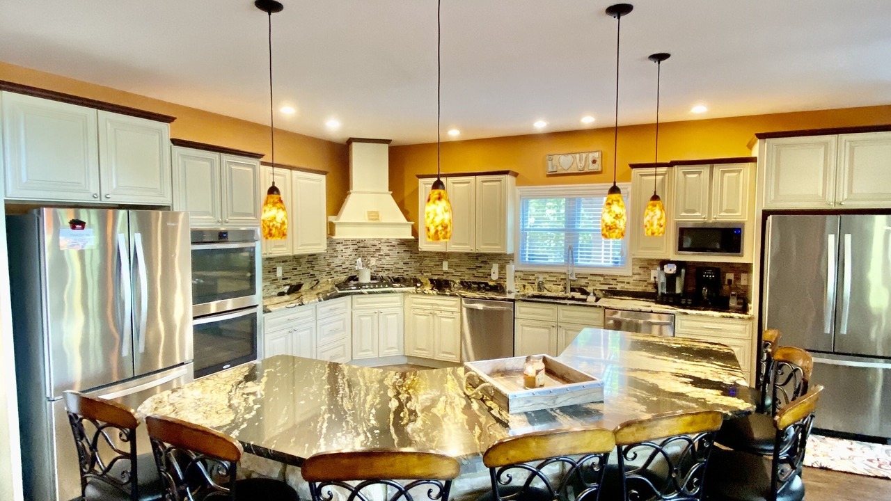 Photo of Kitchen in Lakeside Estates