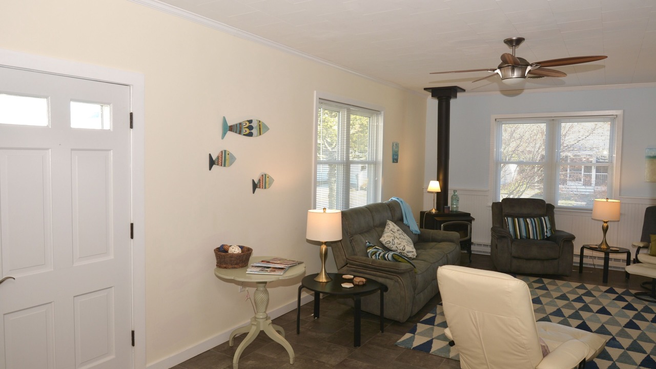 Photo of Bedroom in Country Club Estates