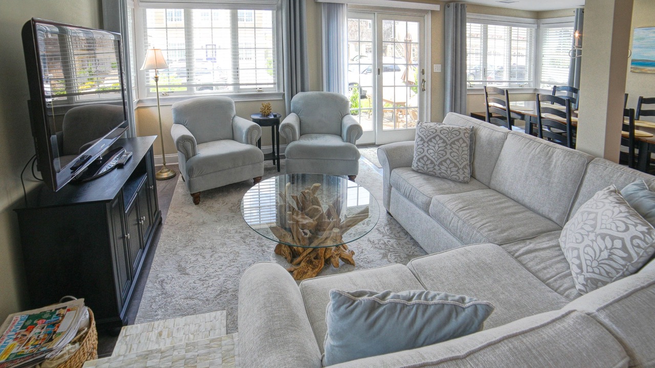 Photo of Livingroom in Mantoloking